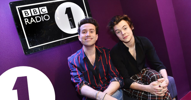 Nick Grimshaw répond finalement aux rumeurs de sa relation avec Harry Styles