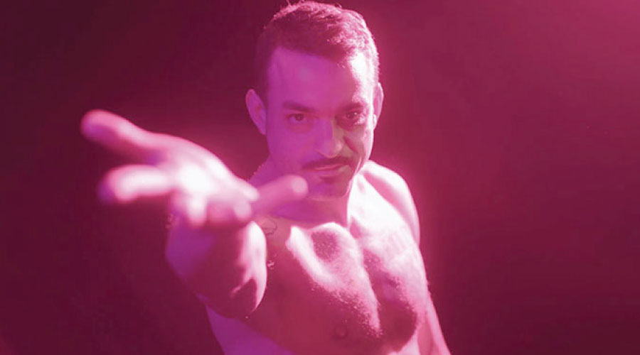 Rick Lous : Gay, sourd et hardeur, il est le sujet d'un documentaire !