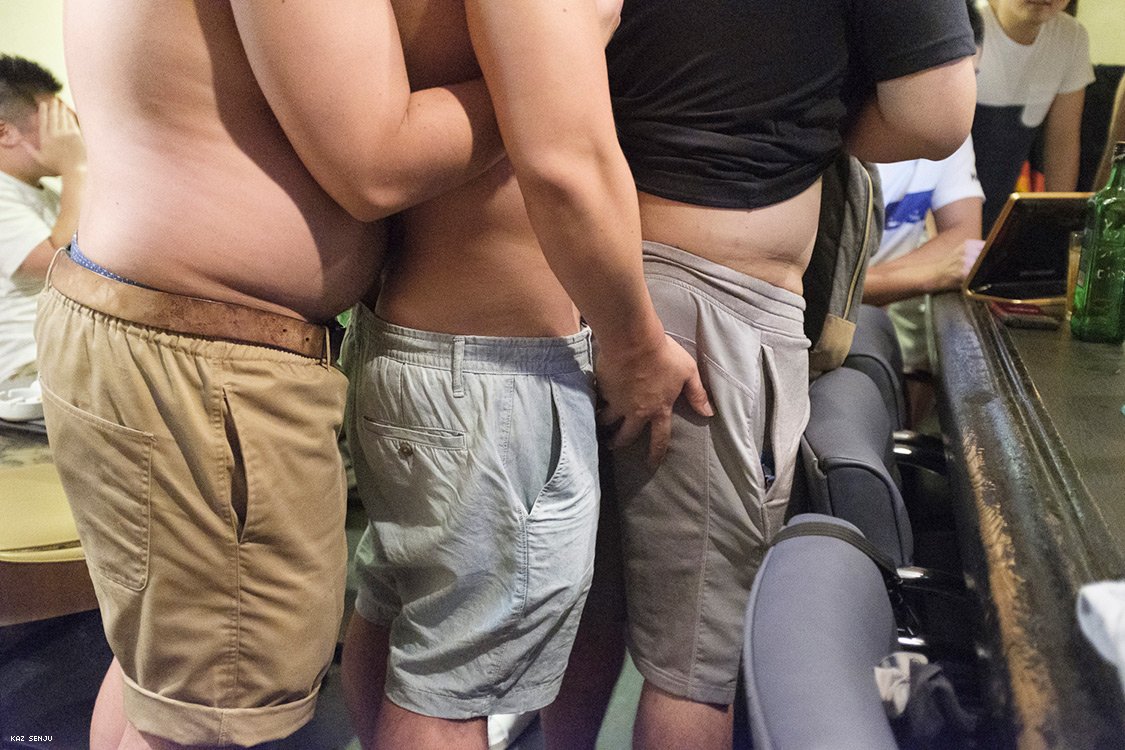 Les surprenants bars Gays de Tokyo